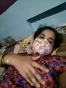 Snapshot of Cut_ragni chatting on September 18, 10:47 am Cut ragni online show from September 18, 10:47 am