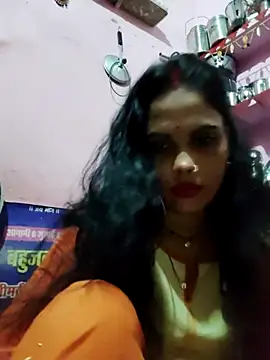 Snapshot of Cut_ragni chatting on October 2, 6:13 pm Cut ragni online show from October 2, 6:13 pm