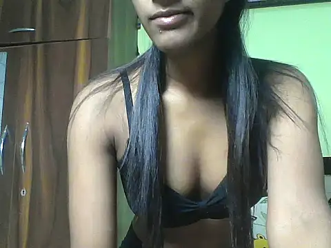 Snapshot of mickle_james chatting on October 17, 10:18 am mickle james online show from October 17, 10:18 am