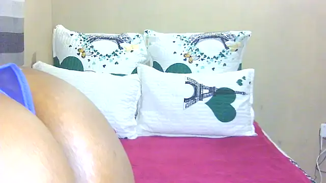 Snapshot of Black-Barbiexxc chatting on October 3, 4:45 pm Black-Barbiexxc online show from October 3, 4:45 pm