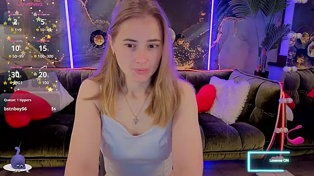 Sun Kitty  online show from September 22, 6:56 am