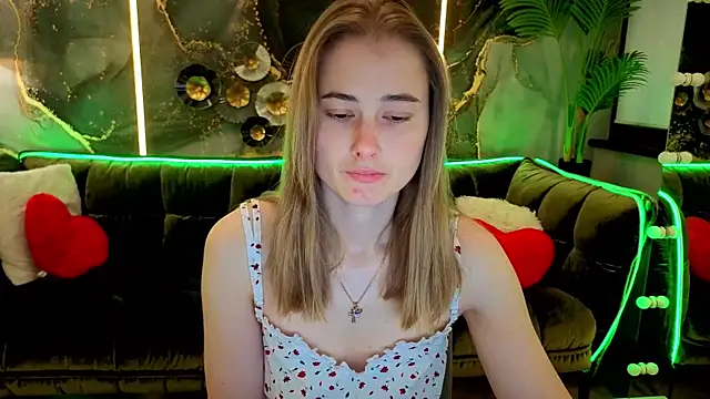 Sun Kitty  online show from September 30, 6:52 am