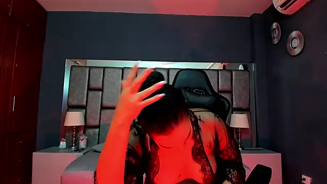 Cata Joness online show from October 25, 5:26 am