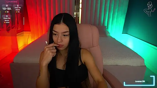 FataleNellie online show from October 16, 9:17 pm