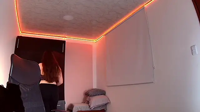 Violet moon24 online show from October 1, 11:15 am