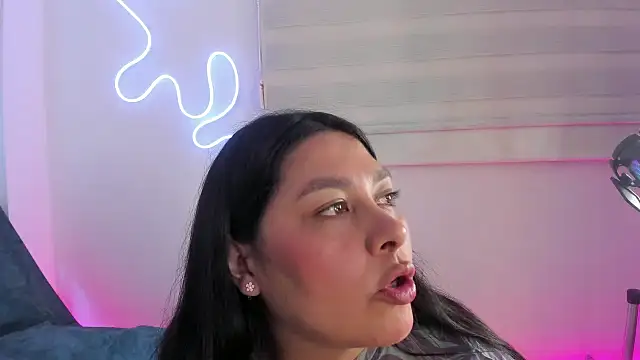 Snapshot of missweetpeach chatting on September 17, 3:04 am missweetpeach online show from September 17, 3:04 am