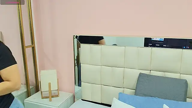 gisell gomez online show from November 6, 12:22 pm