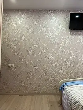 ElliRose online show from February 22, 9:10 am