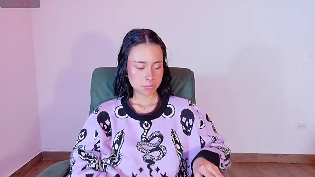  mavis2 online show from November 3, 8:46 pm