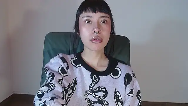  mavis2 online show from October 17, 7:50 pm