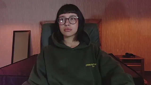  mavis2 online show from October 15, 8:11 pm