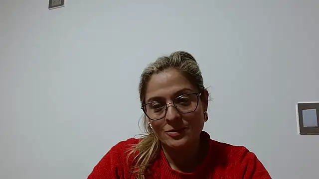 Snapshot of linda-mature43 chatting on September 27, 12:40 am linda-mature43 online show from September 27, 12:40 am