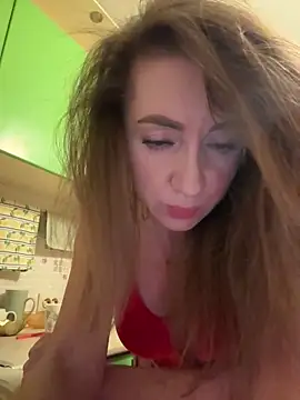 Snapshot of MarinaDiva11_74 chatting on September 28, 8:25 pm MarinaDiva11 74 online show from September 28, 8:25 pm