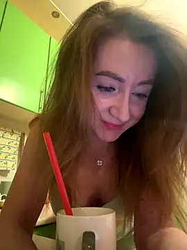 Snapshot of MarinaDiva11_74 chatting on October 25, 8:26 pm MarinaDiva11 74 online show from October 25, 8:26 pm