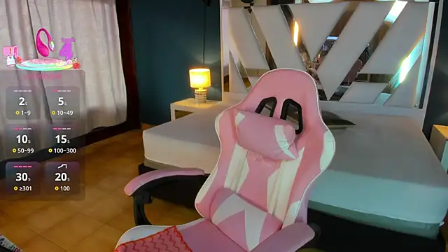 Snapshot of mia_kinky1 chatting on October 6, 11:27 am mia kinky1 online show from October 6, 11:27 am