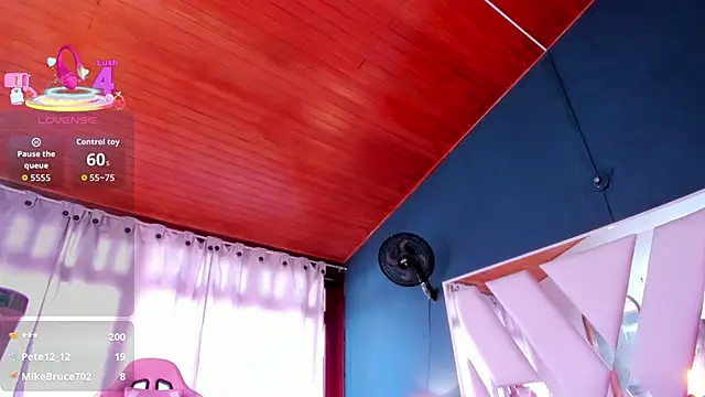 Snapshot of mia_kinky1 chatting on October 8, 7:07 pm mia kinky1 online show from October 8, 7:07 pm