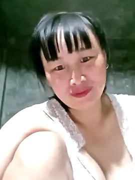 Snapshot of maple694 chatting on October 23, 1:50 pm maple694 online show from October 23, 1:50 pm