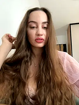 Maribelle Vinnie online show from December 15, 11:37 am