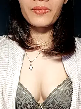 Snapshot of Hinna_x chatting on October 30, 10:55 pm Hinna x online show from October 30, 10:55 pm