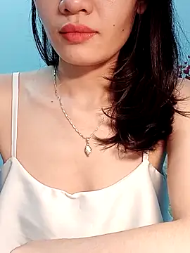 Hinna x online show from April 15, 9:59 pm