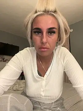 EllieMaeBaby online show from November 28, 11:30 pm