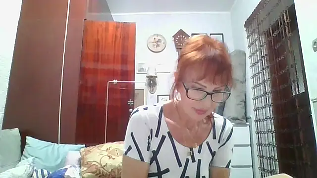 Mellana online show from October 5, 1:49 pm