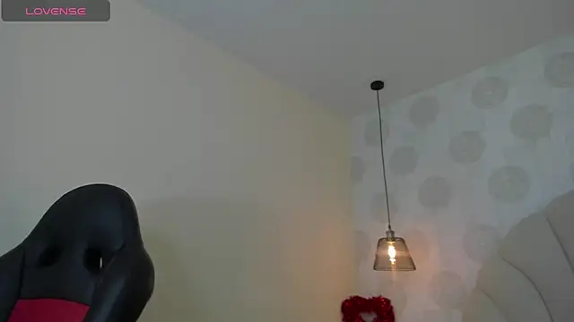 GIANAMILLER6 online show from April 10, 12:11 pm