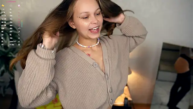 Snapshot of OdellaGillingham chatting on October 13, 6:32 pm OdellaGillingham online show from October 13, 6:32 pm