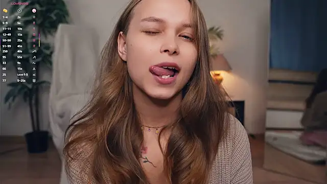 Snapshot of OdellaGillingham chatting on September 16, 7:11 pm OdellaGillingham online show from September 16, 7:11 pm