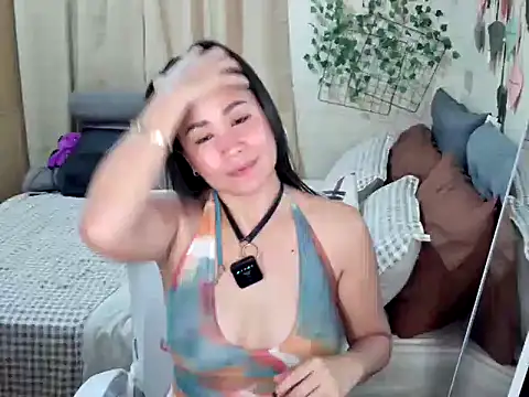 Shiawase1125 online show from January 11, 9:42 pm