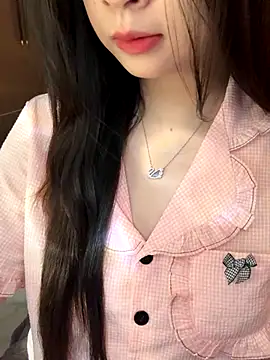 Snapshot of Nana_kute20 chatting on October 9, 8:29 am Nana kute20 online show from October 9, 8:29 am