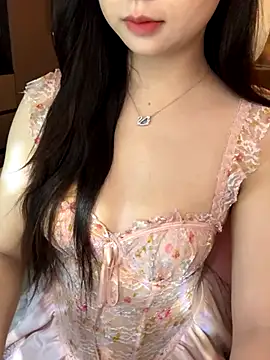 Snapshot of Nana_kute20 chatting on October 15, 4:53 pm Nana kute20 online show from October 15, 4:53 pm