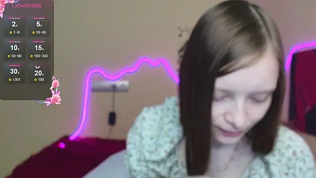 Snapshot of AliceHaris chatting on October 24, 3:13 am AliceHaris online show from October 24, 3:13 am