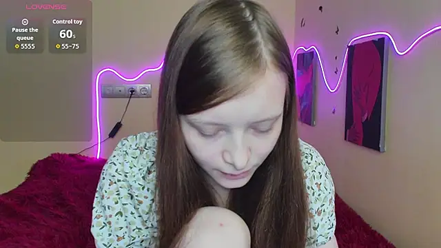 Snapshot of AliceHaris chatting on October 3, 4:39 am AliceHaris online show from October 3, 4:39 am