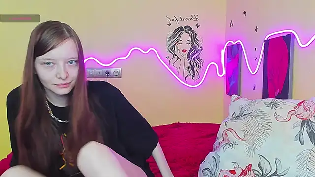 Snapshot of AliceHaris chatting on September 19, 1:15 am AliceHaris online show from September 19, 1:15 am