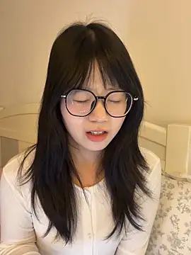 Ella-A9 online show from November 18, 4:41 pm