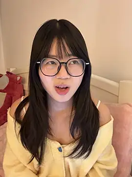 Ella-A9 online show from December 5, 4:52 pm