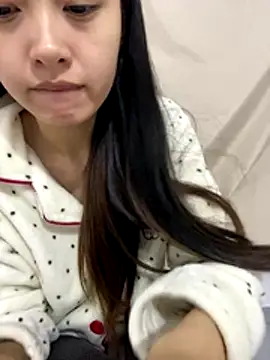 MengMeng0515 online show from January 8, 11:25 am