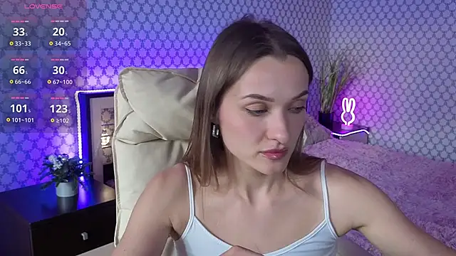 EmmySkyy online show from September 13, 3:09 pm