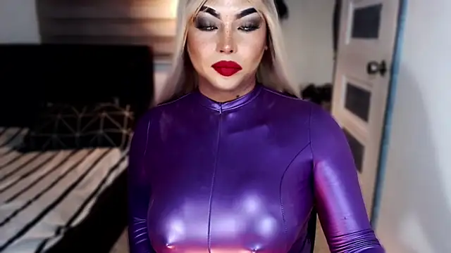 xTrixieMae online show from January 14, 9:03 am