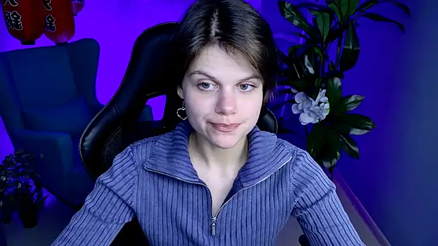 Snapshot of EllieMurler chatting on September 17, 9:40 am EllieMurler online show from September 17, 9:40 am