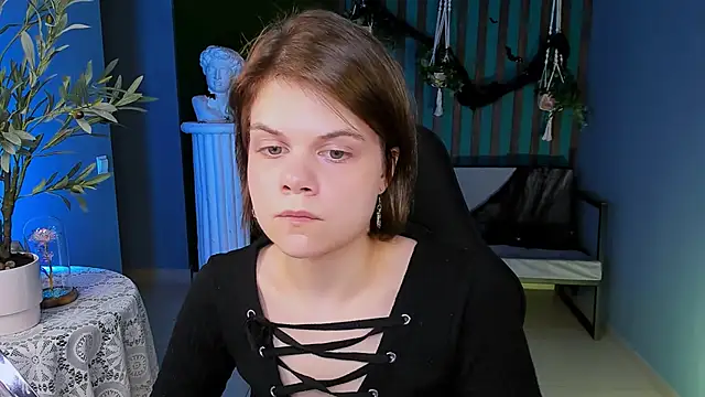 Snapshot of EllieMurler chatting on October 30, 9:11 am EllieMurler online show from October 30, 9:11 am