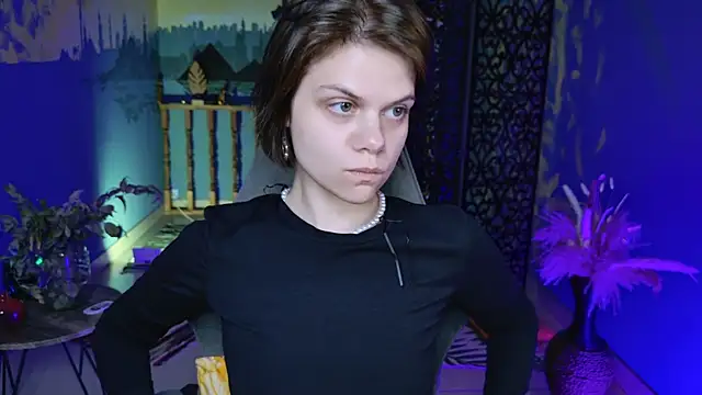 Snapshot of EllieMurler chatting on October 13, 1:03 pm EllieMurler online show from October 13, 1:03 pm