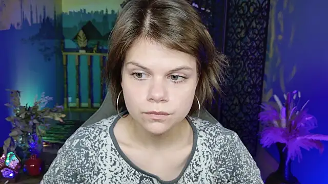 Snapshot of EllieMurler chatting on October 2, 9:25 am EllieMurler online show from October 2, 9:25 am