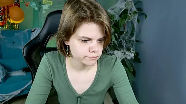 Snapshot of EllieMurler chatting on October 24, 1:40 pm EllieMurler online show from October 24, 1:40 pm