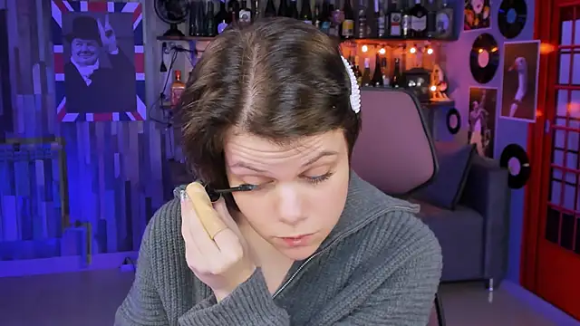 Snapshot of EllieMurler chatting on September 25, 9:19 am EllieMurler online show from September 25, 9:19 am