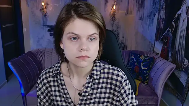 Snapshot of EllieMurler chatting on October 27, 9:05 am EllieMurler online show from October 27, 9:05 am