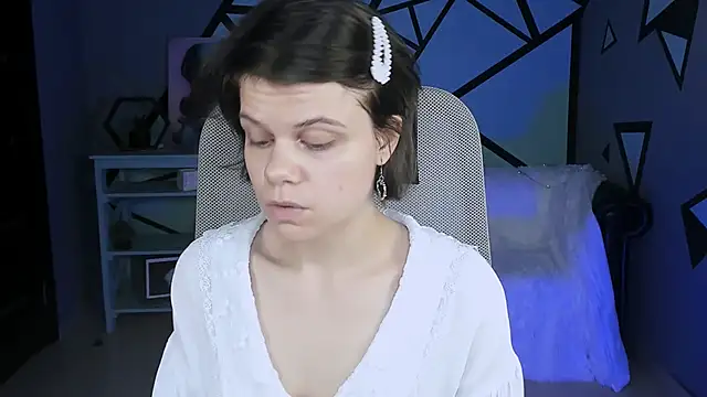 Snapshot of EllieMurler chatting on September 24, 9:19 am EllieMurler online show from September 24, 9:19 am