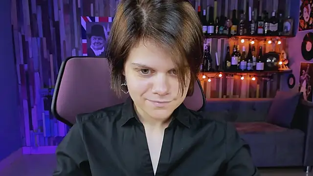 Snapshot of EllieMurler chatting on September 21, 9:08 am EllieMurler online show from September 21, 9:08 am