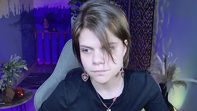 Snapshot of EllieMurler chatting on October 7, 9:14 am EllieMurler online show from October 7, 9:14 am